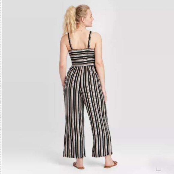 NWT B&W Striped Sleeveless V-Neck Jumpsuit Romper - Picture 3 of 5